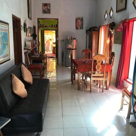 Red Beach Homestay Pasanggaran Kültér fotó