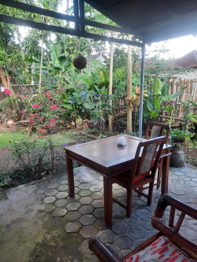 Red Beach Homestay Pasanggaran Kültér fotó